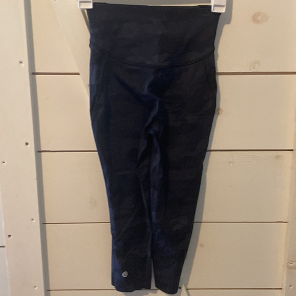 Lululemon Base Pace 17" Heritage 365 Camo Deep Coal Multi - Picture 4 of 10